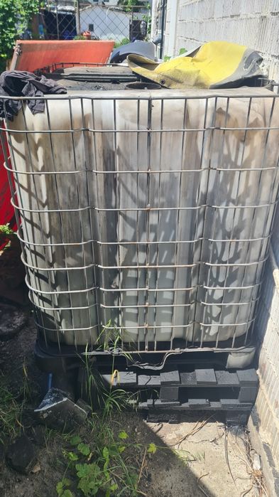 Canistra ulei 1 Tona (+250 L ulei uzat)