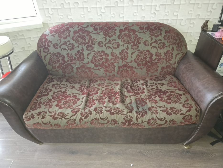 Продавам диван – запазен и удобен