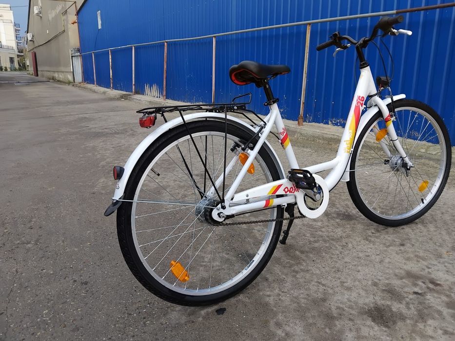 Vând bicicleta din aluminiu pentru damă