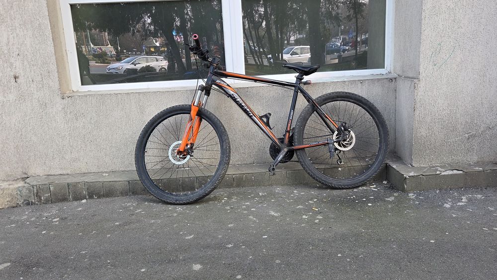Bicicleta pt adulți