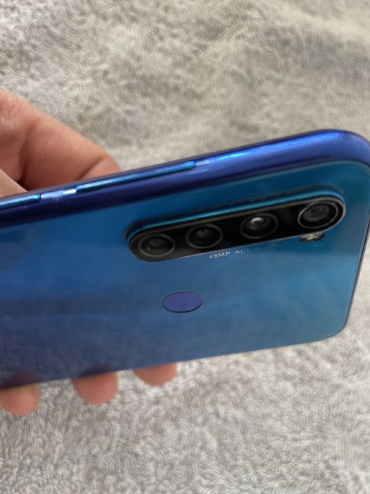 продам телефон Redmi Note 8
