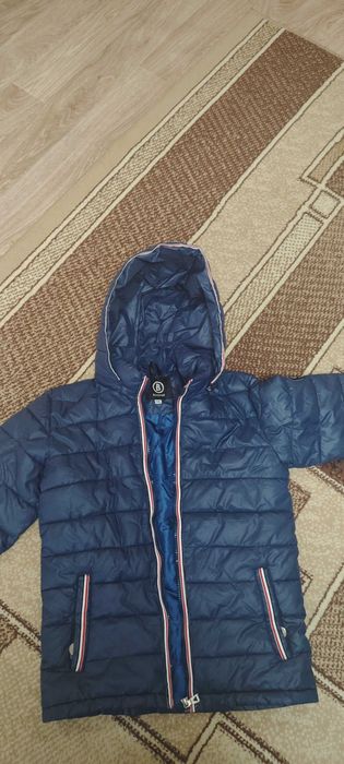 Продам куртку осеннюю