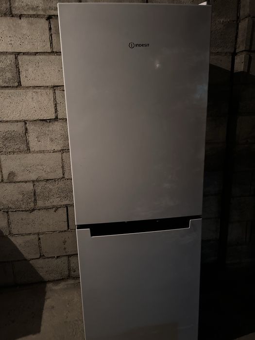 Продам холодильник новый