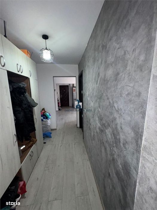 Apartament 4 camere Semidecomandat Berceni