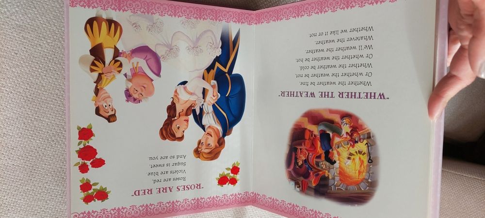 DISNEY с принцеси и диск - книжка за деца на английски език