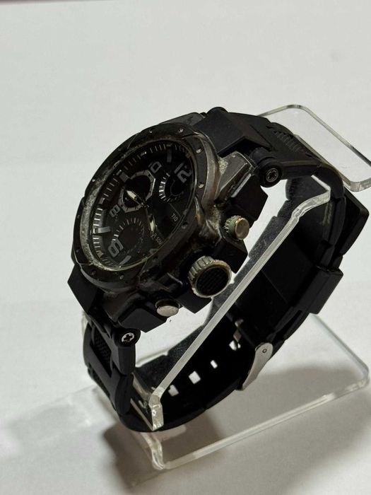 Спортен електронен часовник TIO 1974