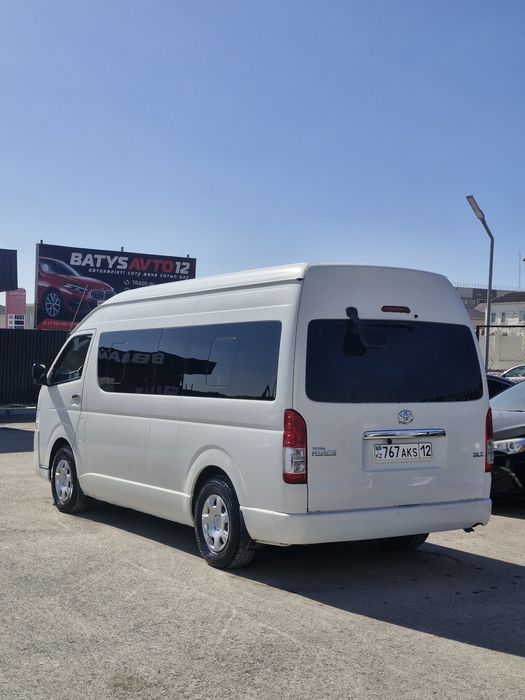 Аренда тойота хайс