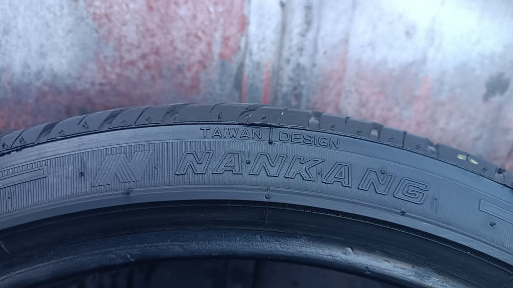 245/35/20 Nankang