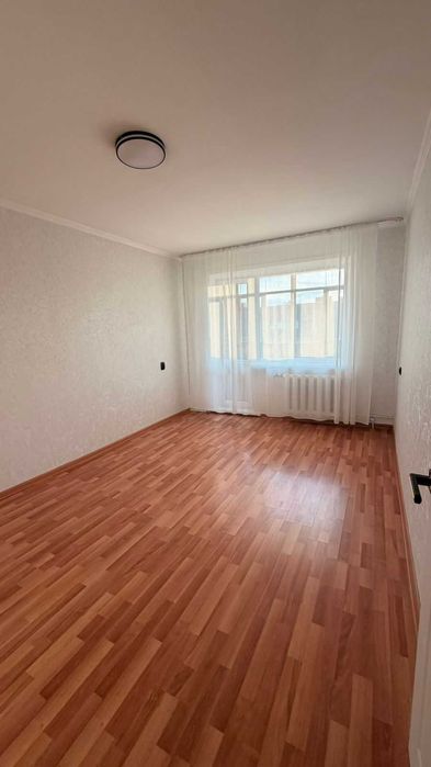 Продам 2комн 14мкр 48кв.м возле Автостанций