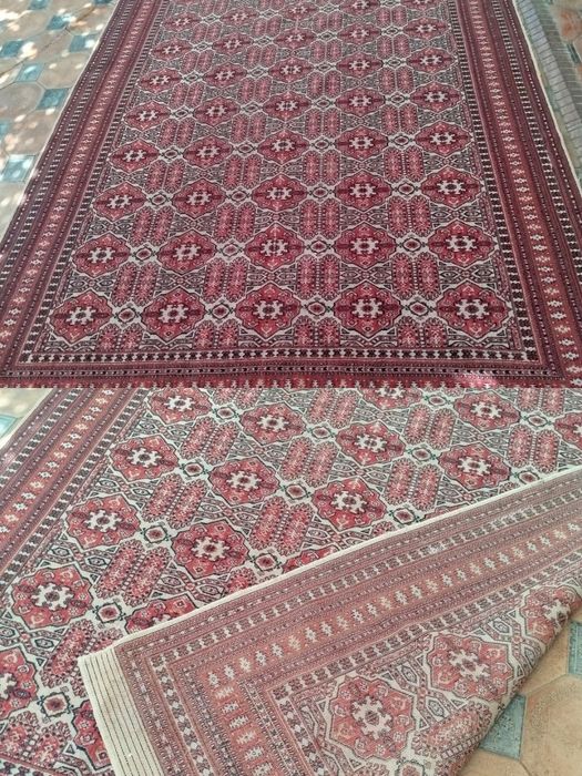 Гилам антиквар  сотилади