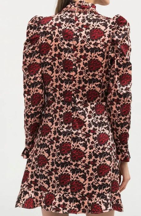 Sandro  рокля оригинал