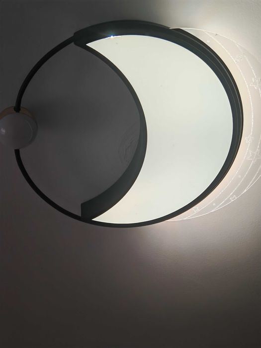 Красивая LED-люстра