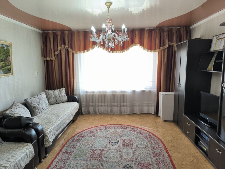 Продам 3 комн КВ на 1000 мелочей