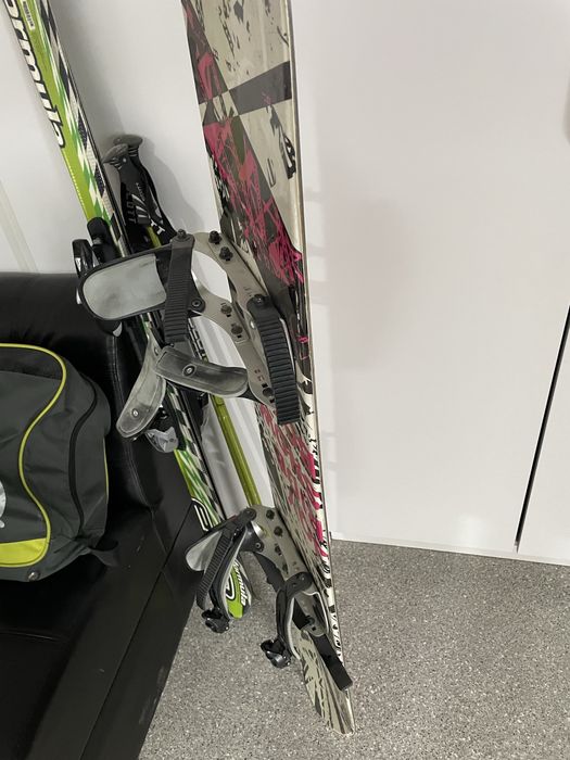 Сноуборд JOY RIDE с креплениями