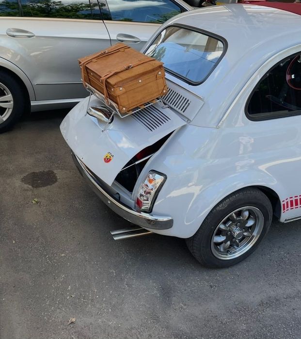 Винтидж куфар за ретро кола или декорация