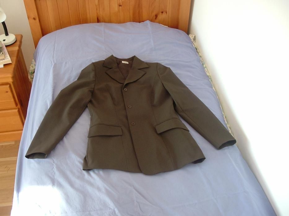 2 Sacouri, 1 vesta + 1 bluza, NOI