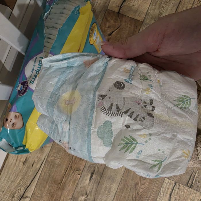 Продам памперсы на 2-5 кг