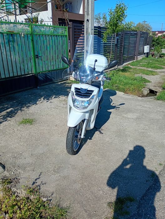 Scuter Peugeot LXR200i