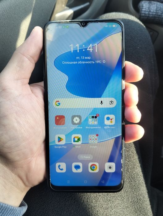 Продам телефон      .