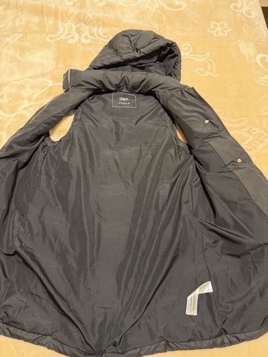 Vand vesta Zara, dama neagra, ca noua, purtata o ora.