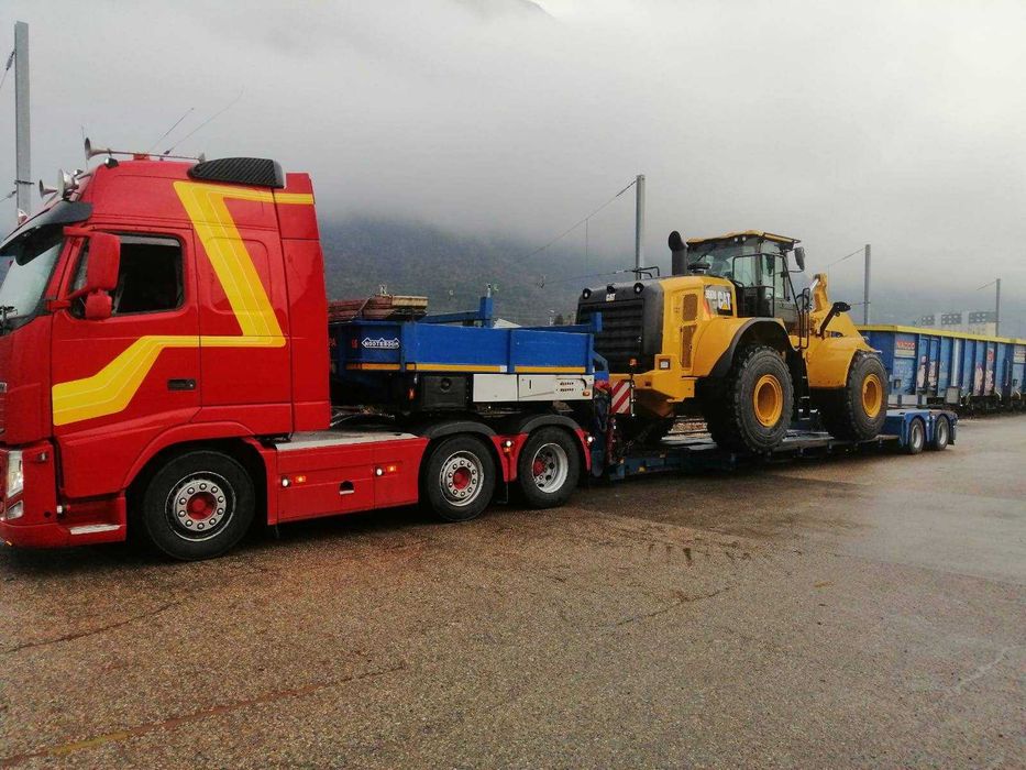 Transport Utilaje.Transport Combine si utilaje Transport Tractoare