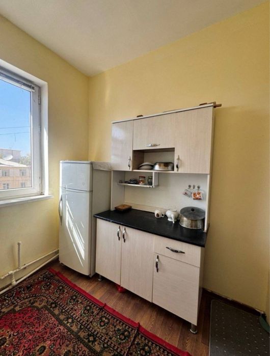 Aziz bozorga yaqin 8 martda 2 honali kv ijaraga beriladi