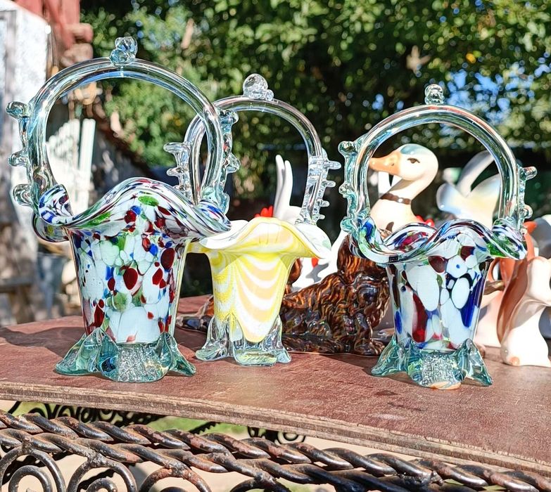 Bibeloruri de ceramica si portelan, foarte vechi.