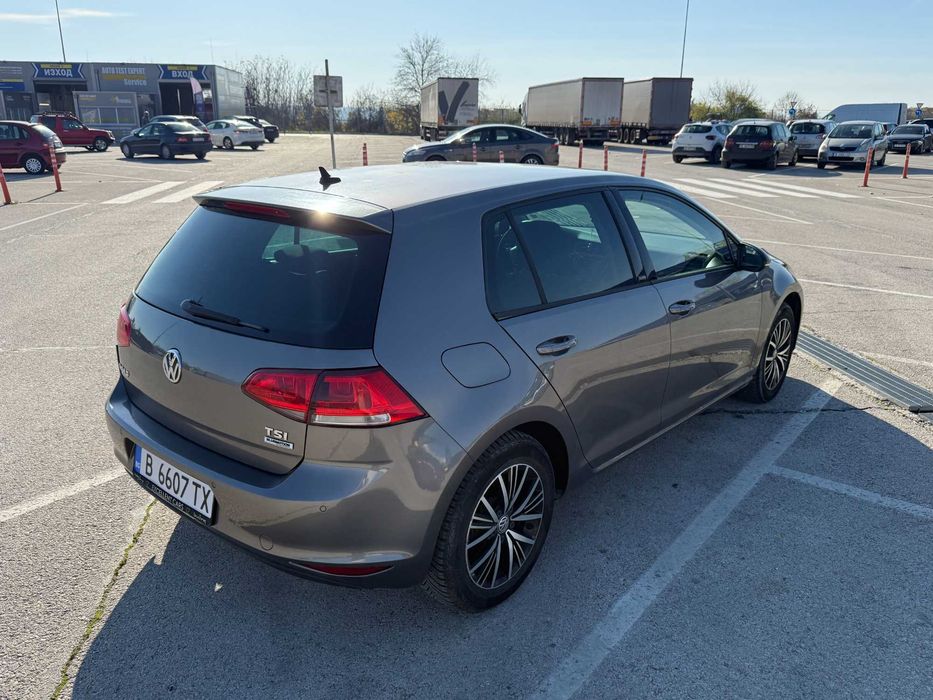 Продавам VW Golf 7 1.2 TSI, 110 к.с., 2015 г., 46 000 км – много екстри, със забележки