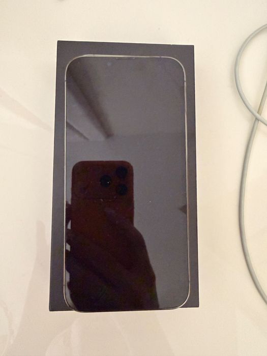 Продавам iPhone 13pro
