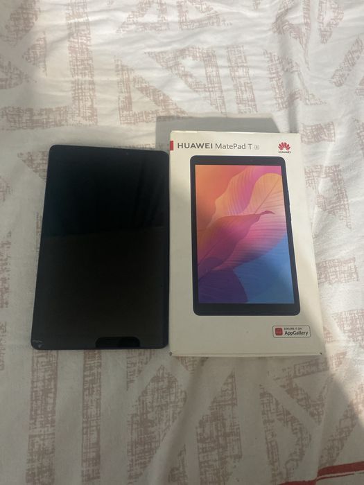 Продам планшет HUAWEY , неработающий