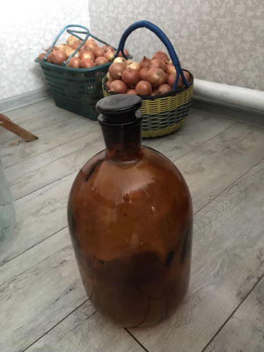 Продам бутыли разных размеров