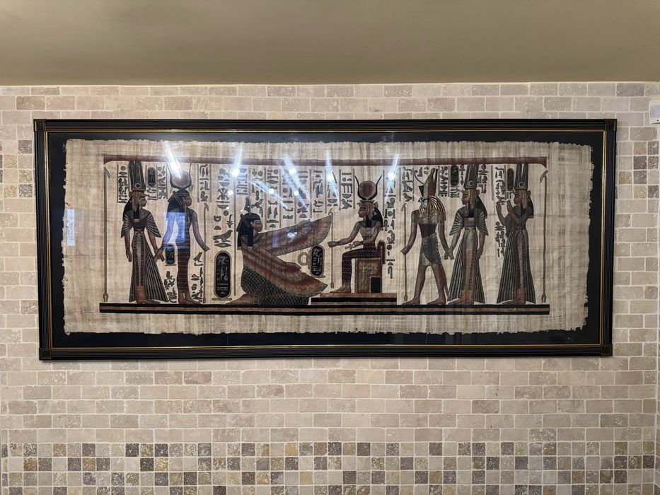 Pictura pe papirus egiptean , inramata ,zeitele Nefertiti, Isis, Ma’at