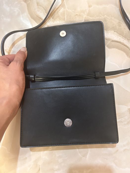 Geanta cross body Armani 250 lei