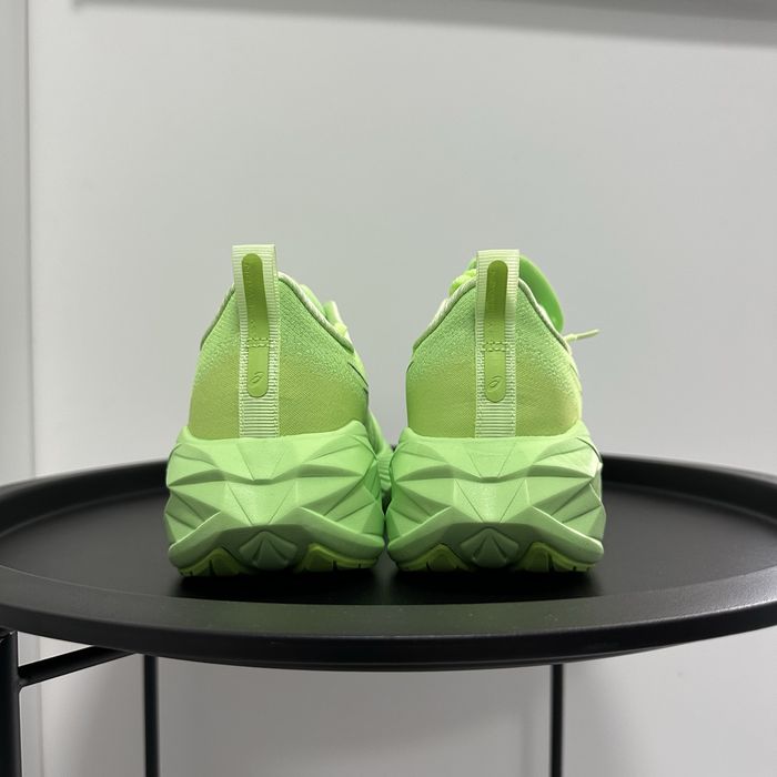 Asics Novablast 4 Lime