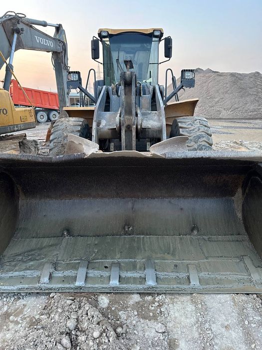 фронтальный погрузчик LW500FN