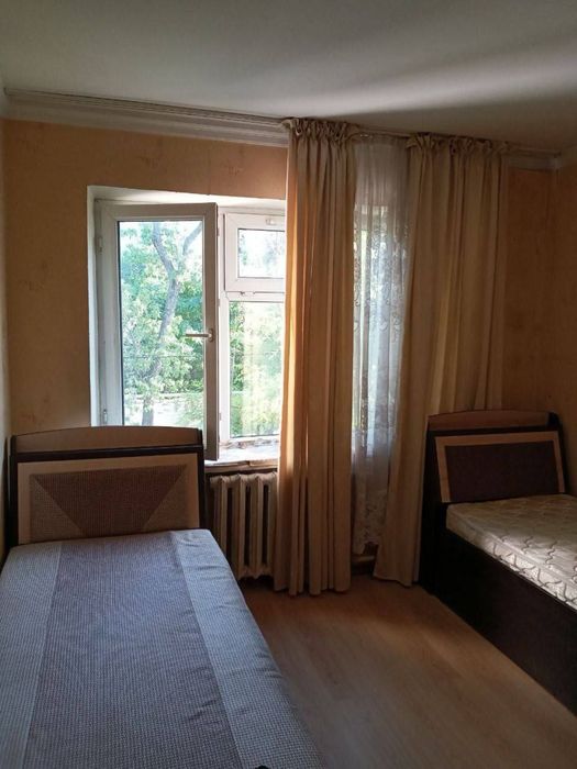 1 xonali uy sotiladi Gulobod