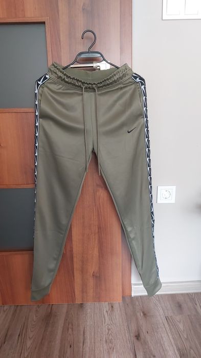 Дамски  долнища и клиновенайк адидас /nike adidas /