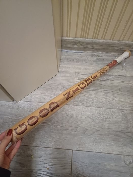 Продам биту Харли Квин