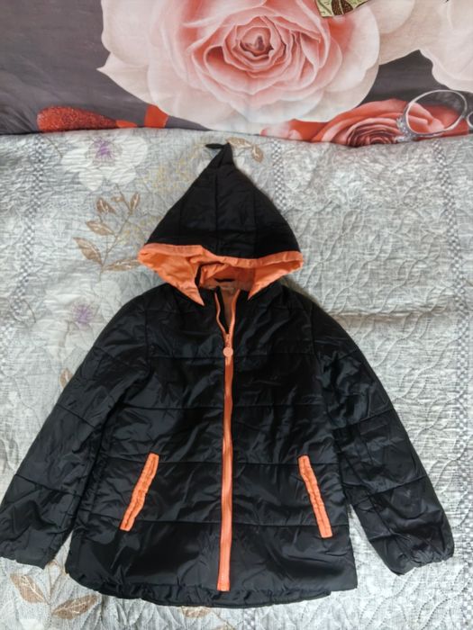 Куртки демисезонные.