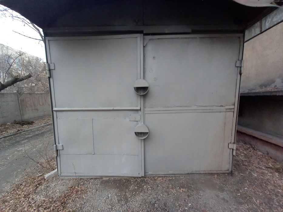 Мебель для гостиной, гараж