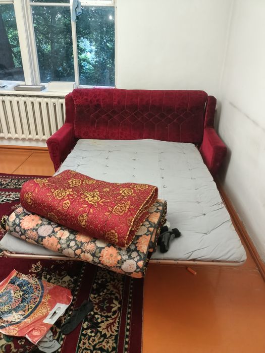 Отдам даром  диван