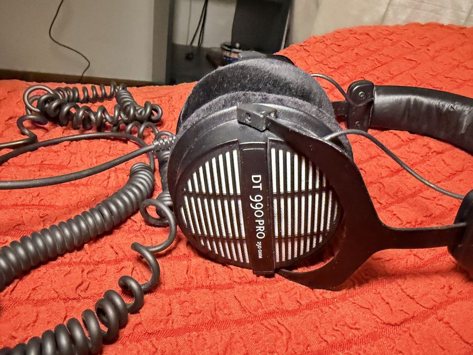 Casti Beyerdynamic DT 990 Pro 250 ohmi