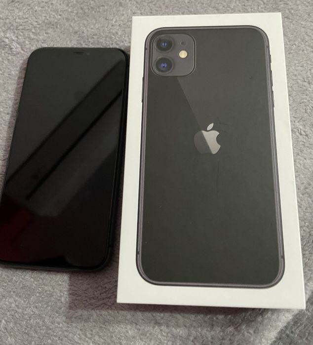 Vând iphone 11.