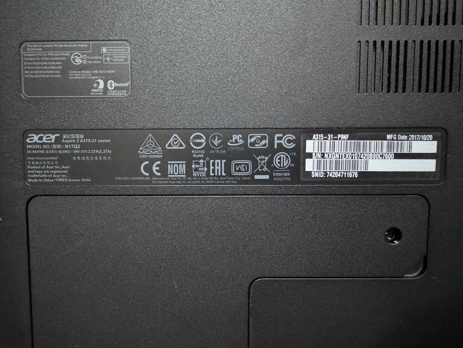 Лаптоп Acer Aspire 3 A315-31, 2бр. Черен и Червен