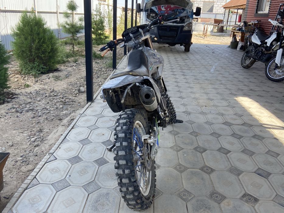 Продам эндуро 250 кубов