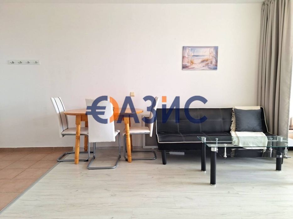 Продава се Двустаен апартамент в к.к. Слънчев бряг - 56 кв.м за 621 €/кв.м - Снимка #2