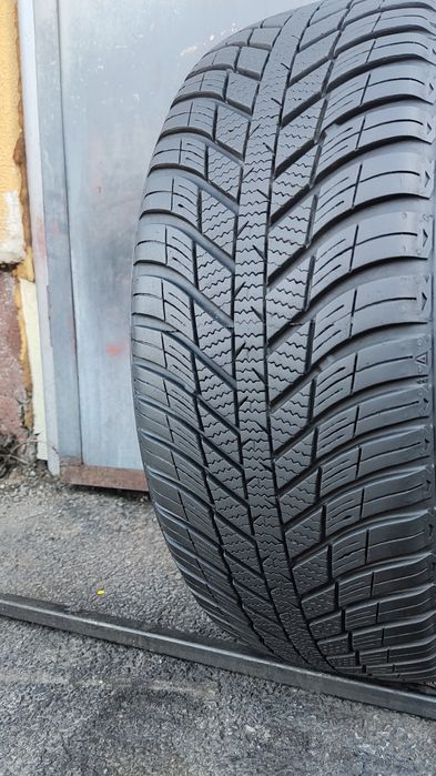 1бр. всесезонна гума 205/55/16 Nexen N'Blue 4 Season