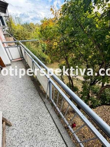 Продава се Тристаен апартамент в Пловдив, Христо Смирненски - 80 кв.м за 1688 €/кв.м - Снимка #9