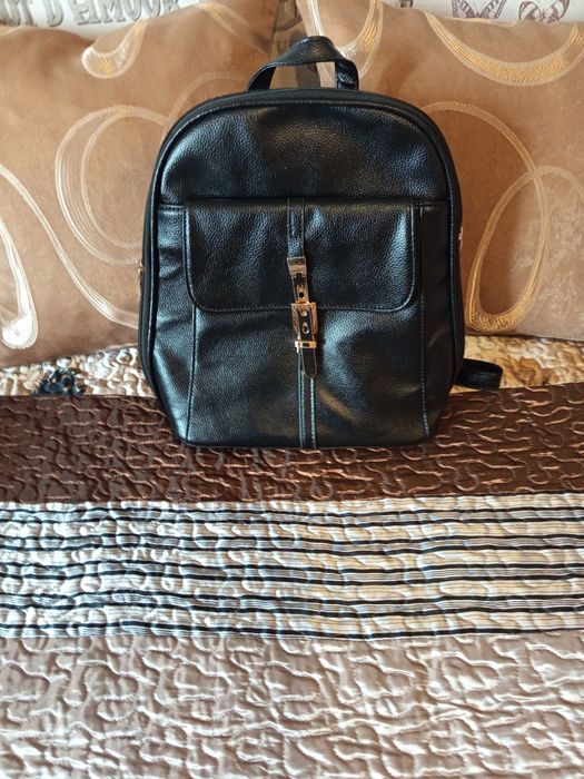 Нови дамски чанти с етикет