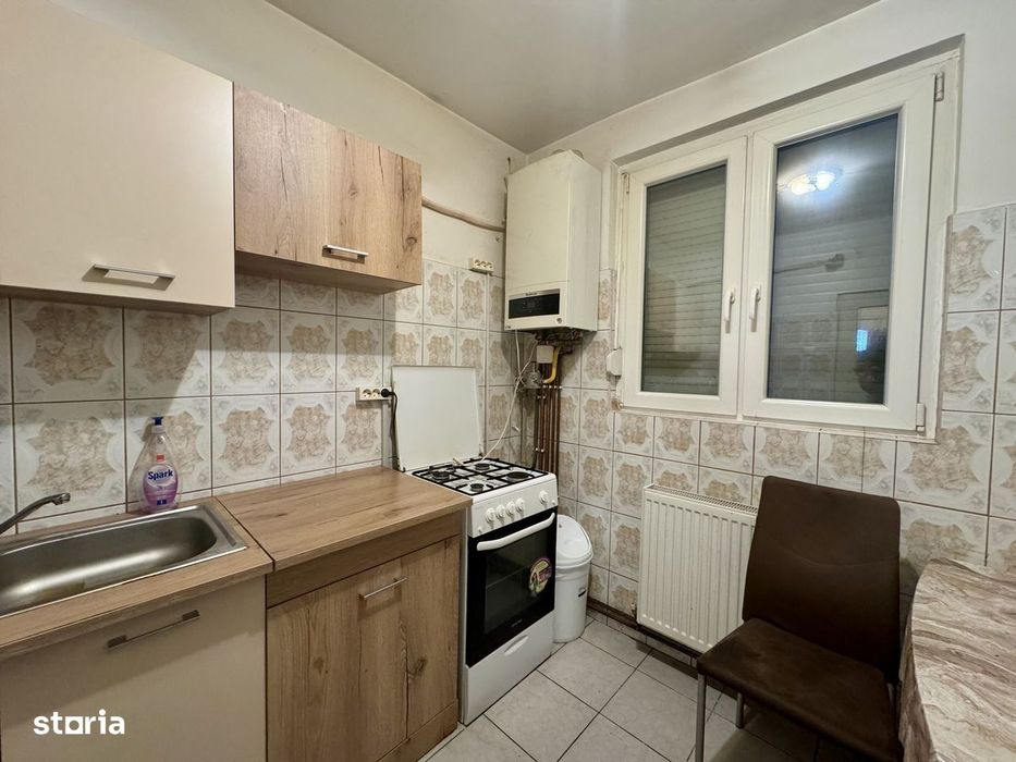 Apartament decomandat 2 camere, zona Medicina
